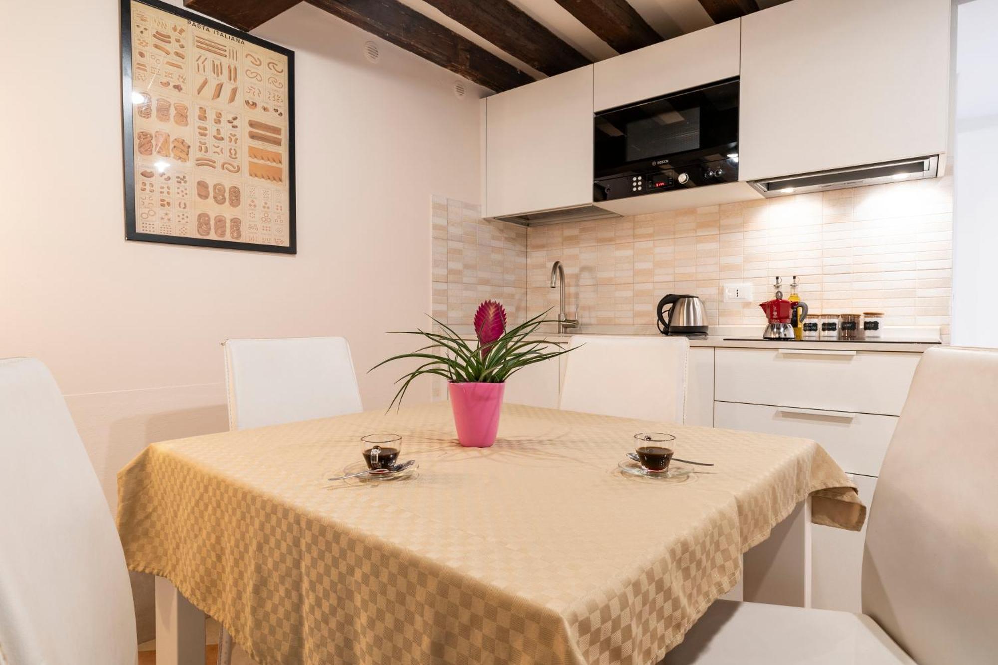 Fenix Colombina In Biennale - Your Little House * Venezia